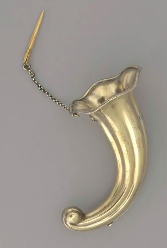 Bouquet Holder: Queen Victoria and the Power of Fashion Influence 6 Bouquet Holder: Queen Victoria and the Power of Fashion Influence