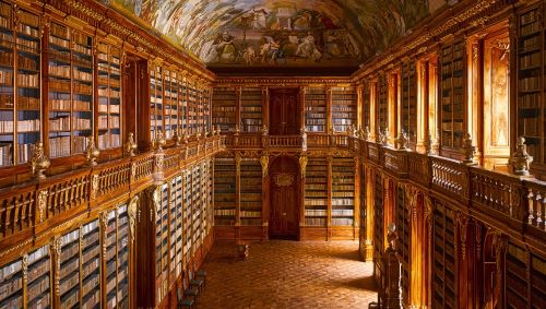 A History of Public Libraries in the United States from the 18th Century 32 Interior of a library