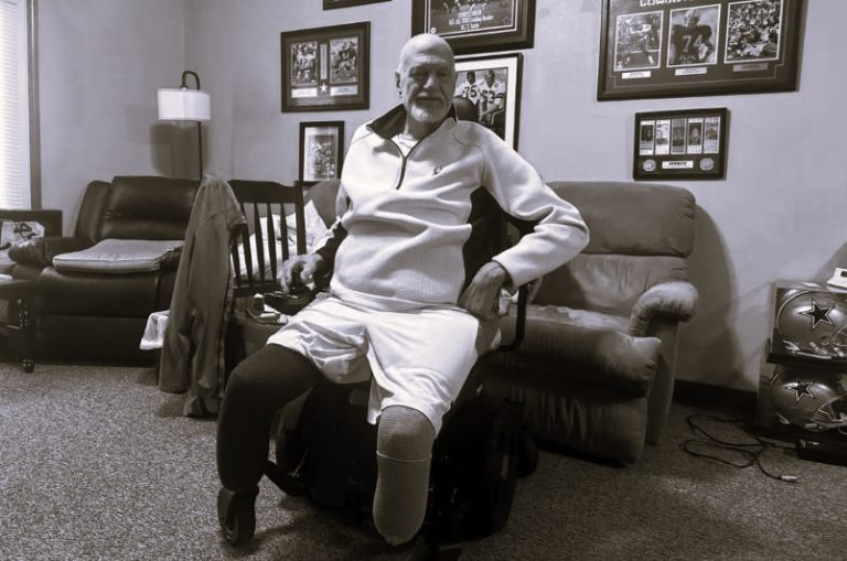 Helping Homeless Seniors Takes a Village and a Lot of Luck 13 011725-01-Homeless-Poverty