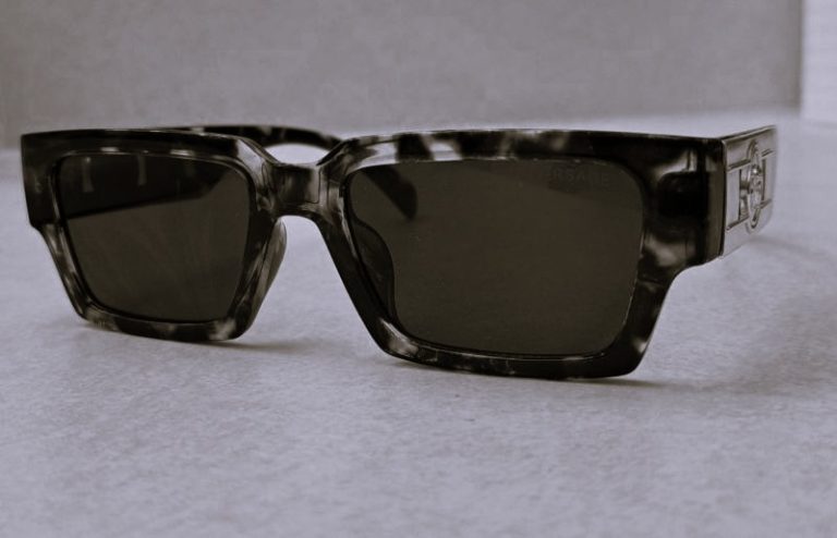 VersaceEyewear-ClarkHollman02