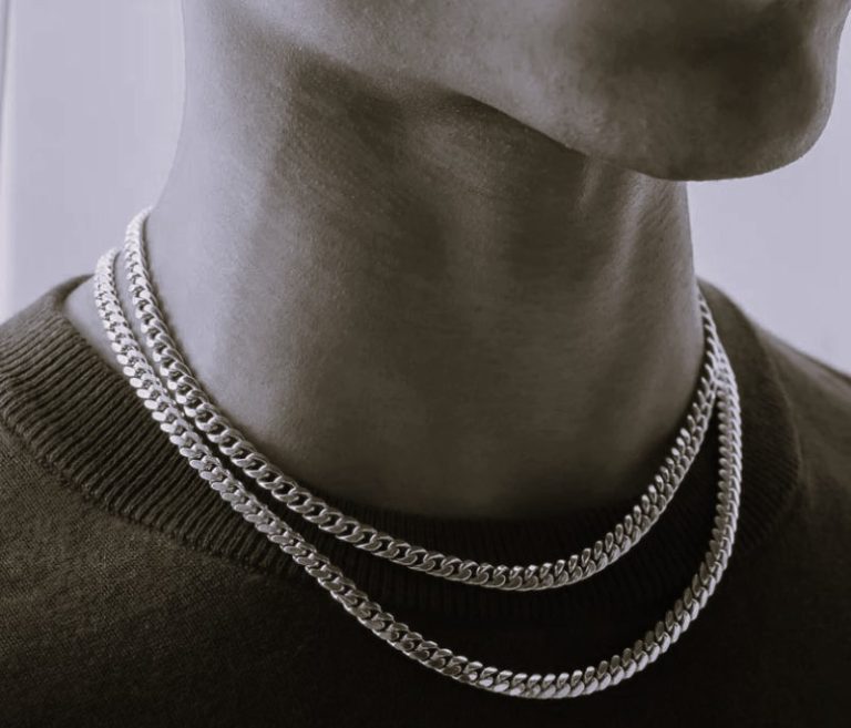 MenNecklace-HannahGilbert01