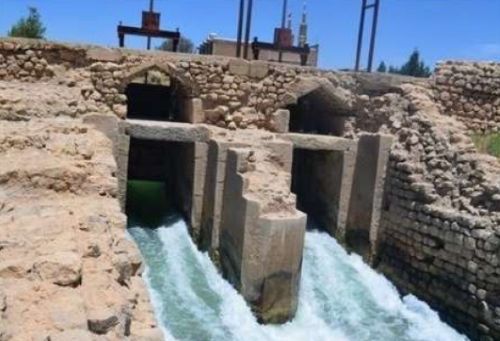 The Amir Dam, 1000 years old and still in operation, is an example of the exceptional water designing works accomplished by the architects of the Persian Empire.