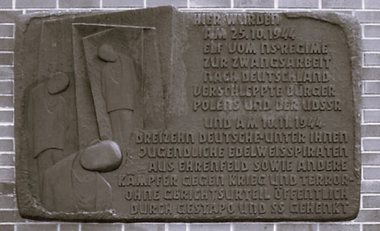 041625-01-Germany-History