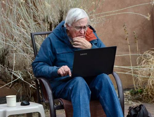 Logging Out for the Last Time: Preparing Your Digital Life after Death 5 Logging Out for the Last Time: Preparing Your Digital Life after Death