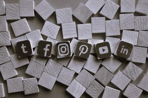 062525-01-Communication-Internet