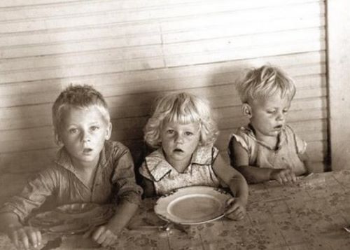 Image of hungry children