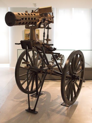 Clockwork War: The Puckle Gun and the Paradoxes of Early Modern Firepower 16 Mitrailleuse Gatling modèle APX 1895