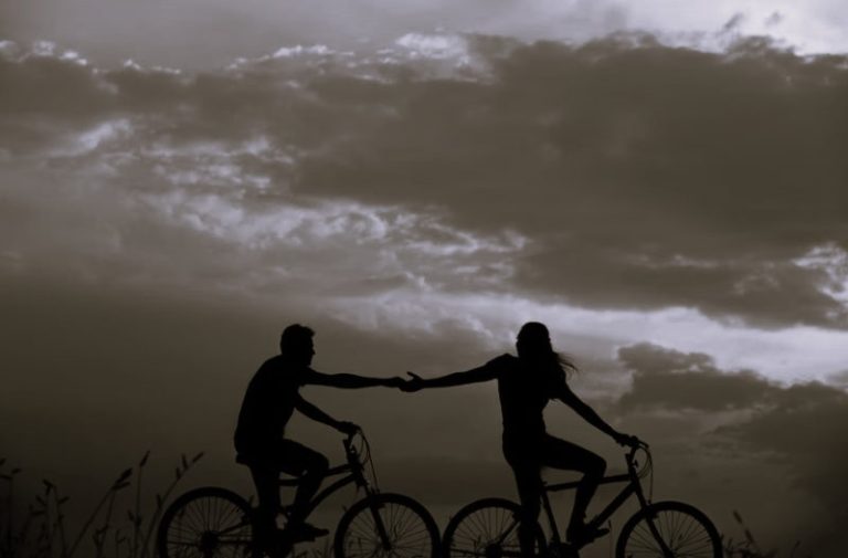 The Science Behind Attraction: What Really Draws Us Together 10 ScienceAttraction-DanielKing02