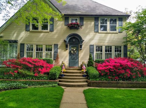 Timing the Market: When to Sell Your House for Profit 6 Timing the Market: When to Sell Your House for Profit