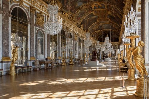 Marble and Monarchy: The Palace of Versailles as Power Scripted in Stone 9 Palace of Versailles garden façade and fountains - Hall of Mirrors