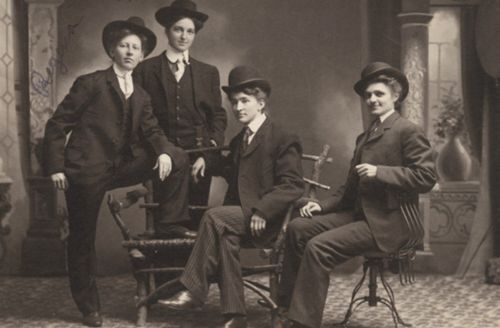 Queer Trails and Hidden Horizons: LGBTQ+ Lives in the American Old West 12 This photo, taken on the Minnesota frontier, depicts Regina Sorenson and three others “dressed in men’s suits.”