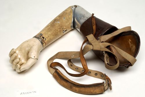 Artificial Limbs and Industrial Bodies: Prosthetics in the Nineteenth Century 14 A wood and aluminum prosthetic arm invented by William Robert Grossmith in the mid-19th century