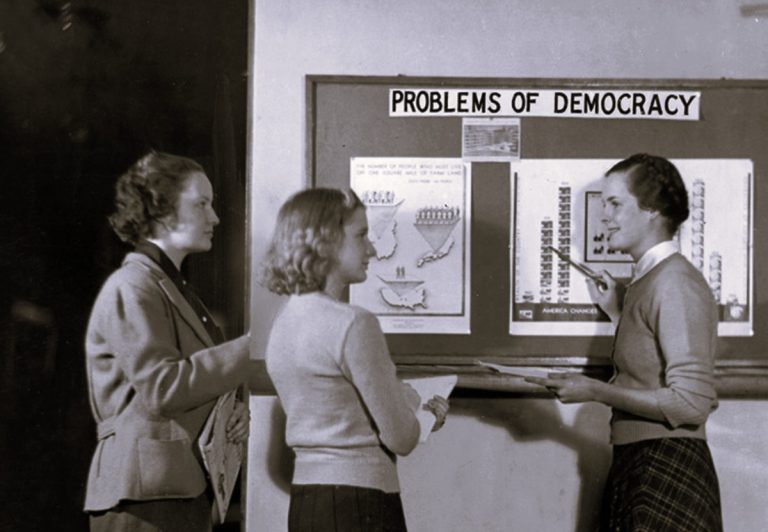 Conservatives Are Changing School Curricula to Exclude 'Democracy' 11 082925-05-Education-Politics