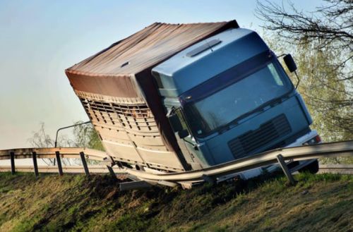 The Common Causes of Jackknife Truck Accidents 2 The Common Causes of Jackknife Truck Accidents