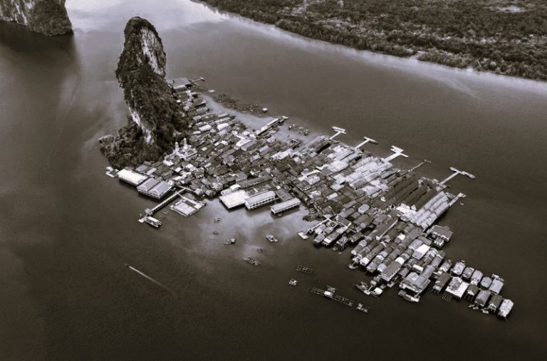 From Empires to Expeditions: The Maritime Routes That Built Thailand’s Island Network 13 MaritimeRoutes-AbhishekRoy02