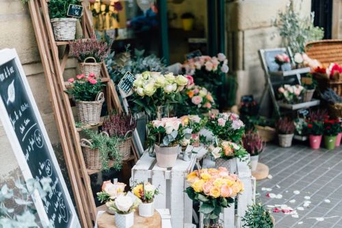 How Same-Day Flower Delivery Elevates Romantic Moments in Los Angeles 2 How Same-Day Flower Delivery Elevates Romantic Moments in Los Angeles