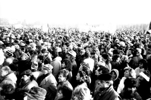 From Silence to Streets: The Power of Peaceful Mass Mobilization in the 1989 Velvet Revolution 6 From Silence to Streets: The Power of Peaceful Mass Mobilization in the 1989 Velvet Revolution