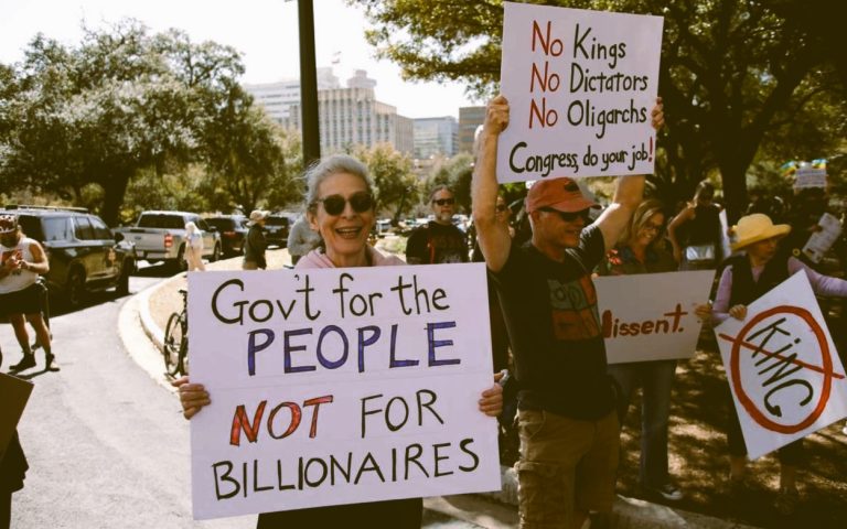 Democracy and Inequality Unite in a No Kings Protest Wave Supported by Labor 10 102025-08-Politics