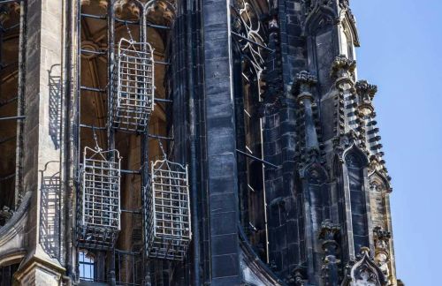 ‘New Jerusalem’ Prophets: Bernhard Knipperdolling and a Late Medieval Anabaptist Cult 7 ‘New Jerusalem’ Prophets: Bernhard Knipperdolling and a Late Medieval Anabaptist Cult