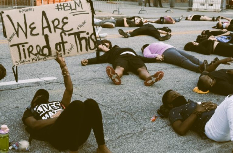 Freedom Fatigue: Why Americans Stop Defending Their Own Rights 17 102625-03-Politics