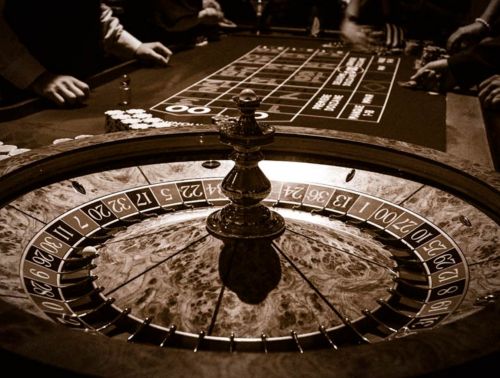 Roll the Dice: A Deep Dive into the History of Casinos 2 Roll the Dice: A Deep Dive into the History of Casinos