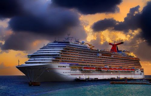 Explore the Hidden Perks That Make Luxury Cruises Unforgettable 2 Explore the Hidden Perks That Make Luxury Cruises Unforgettable