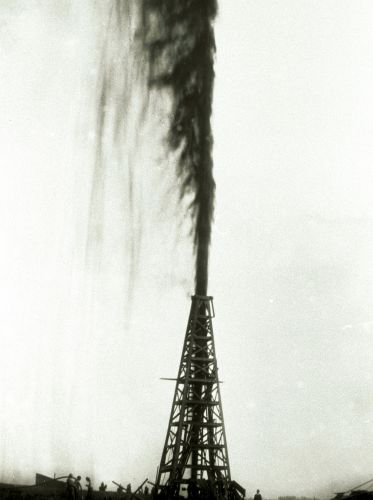 Boom, Extraction, and Aftermath: Environmental Consequences of the Texas Oil Boom