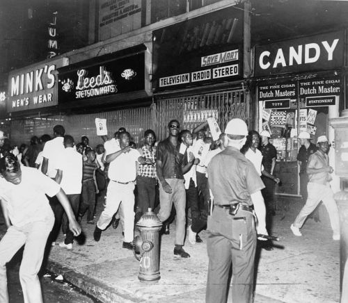 Law, Order, and Repression: State-Sponsored Violence during the Civil Rights Movement 5 Law, Order, and Repression: State-Sponsored Violence during the Civil Rights Movement