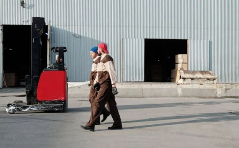 Signs It’s Time to Replace Your Forklift Parts 5 ForkliftParts-CarlaAdams02