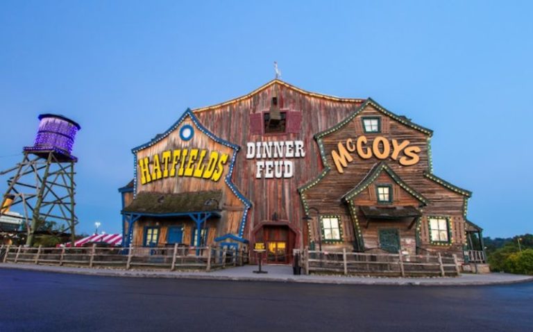 The Joy of Wandering Through Pigeon Forge Without a Map 11 WanderingPigeonCarlaAdams02