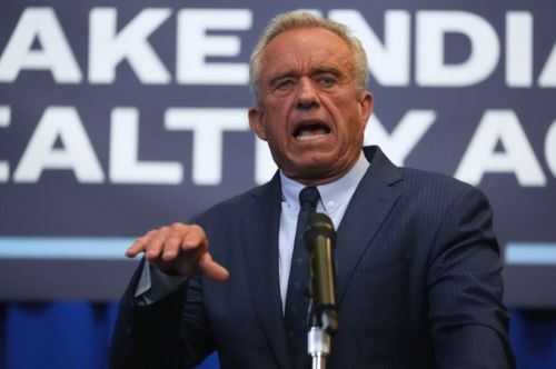 Public Trust in Federal Health Agencies Plummets under Trump and RFK Jr. 2 Public Trust in Federal Health Agencies Plummets under Trump and RFK Jr.