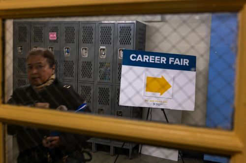 New Unemployment Claims Are Surging as the Trump Economy Teeters 2 New Unemployment Claims Are Surging as the Trump Economy Teeters