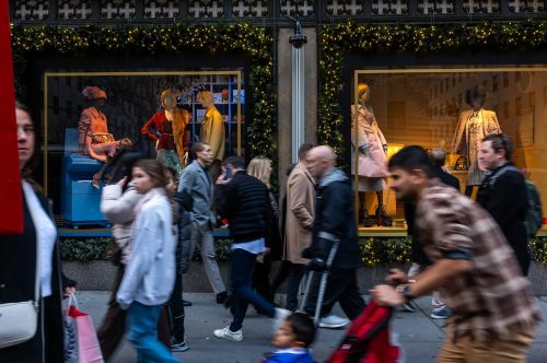 Trump's Tariffs Are Raising Prices and Lowering Holiday Spending 2 Trump's Tariffs Are Raising Prices and Lowering Holiday Spending