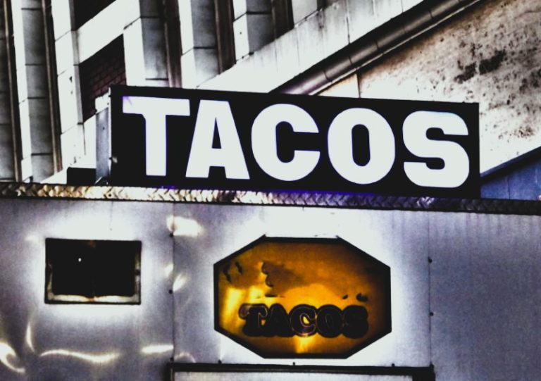 Top Reasons Taco Food Trucks are a Must-Try for Houston Locals 7 FoodTrucks-SVBCBE88724-HannahGilbert02