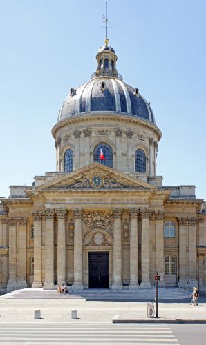 Louis XIV and the Sun King System: When the State Became a Brand