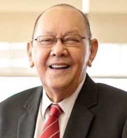 Personal Loyalty and Mythology of Self with Ferdinand Marcos in the Philippines 6 Personal Loyalty and Mythology of Self with Ferdinand Marcos in the Philippines