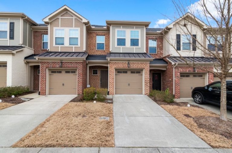 Safety Tips Every Homeowner Should Know About Automatic Garage Doors 5 118319-KevinJack02