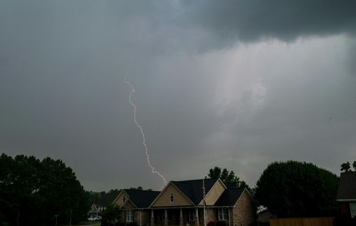 Your Guide to Designing a Weather-Resistant Home Without Sacrificing Style 2 Your Guide to Designing a Weather-Resistant Home Without Sacrificing Style