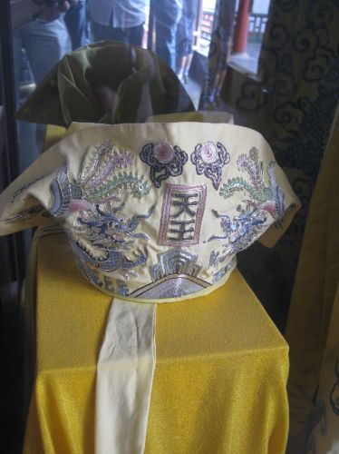 Revolution and the Heavenly Kingdom: The Taiping Rebellion and Hong Xiuquan's Cult