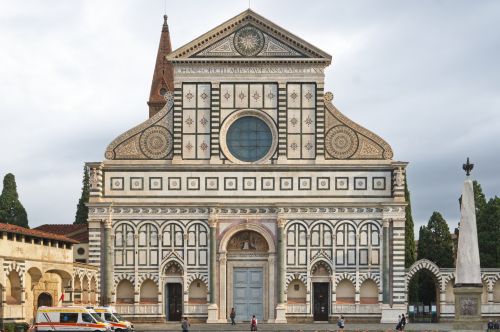 Apothecaries, Authority, and the Rise of Pharmacy in the Medieval Era