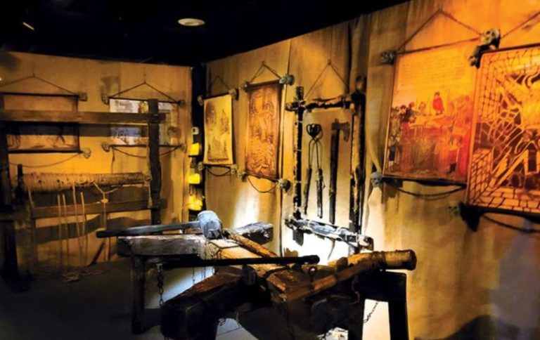 MedievalMuseum-HelenKatrechki01