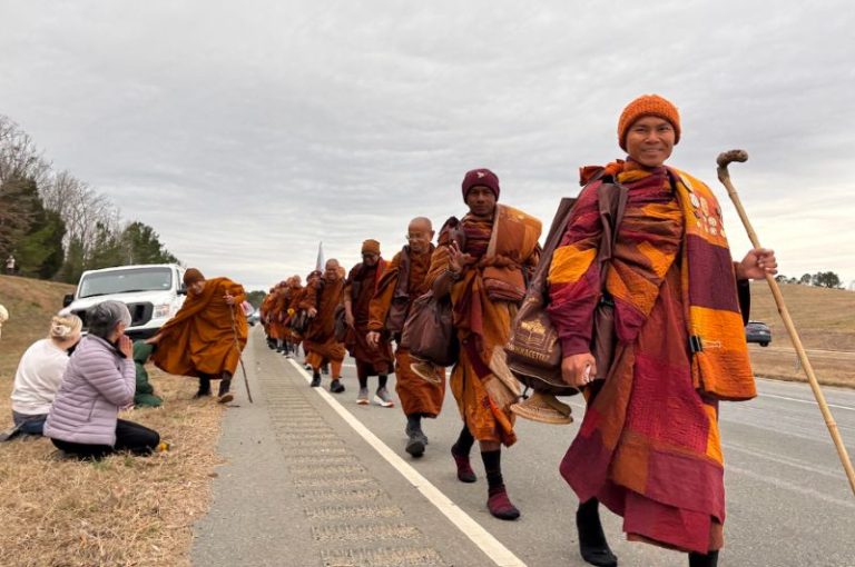 The Psychology of Medieval Pilgrimage: Why People Traveled Thousands of Miles for Faith 19 MedievalPilgrimage-MargoChelsey01