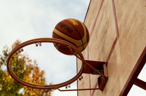 3 Surprising Ways Sports Quietly Unify Neighbors