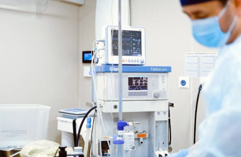 SurgicalTechnology-CarlaAdams02