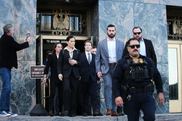 040426-01-Internet-Psychology