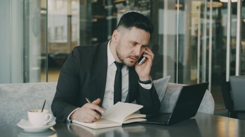 4 Ways for Busy Founders to Keep Business Communications Organized