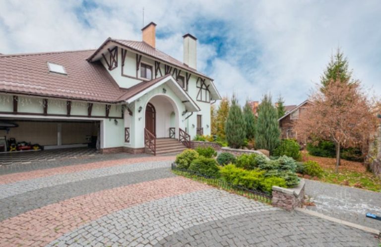 CarlaAdamsCarriageHouse-02