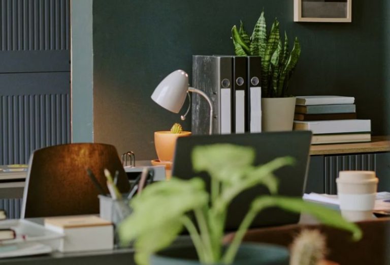 HostingTools-Natalie01