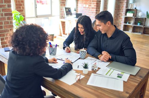 Understanding the Role and Responsibilities of an MLO 2 Understanding the Role and Responsibilities of an MLO