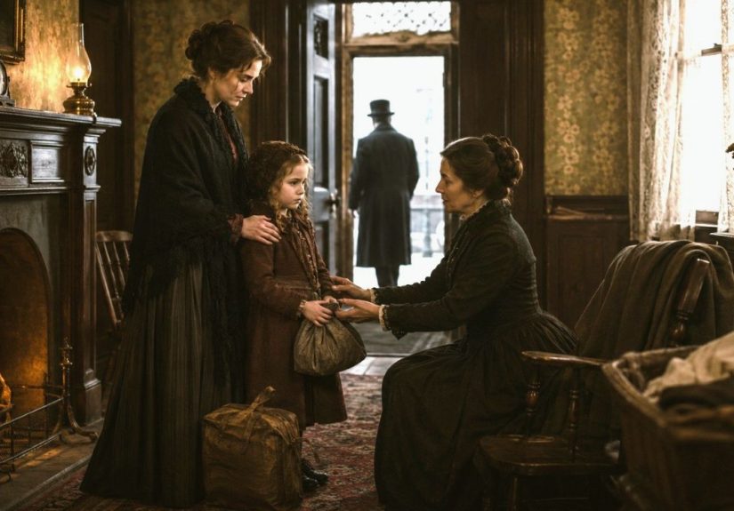 052426-03-Family-Victorian